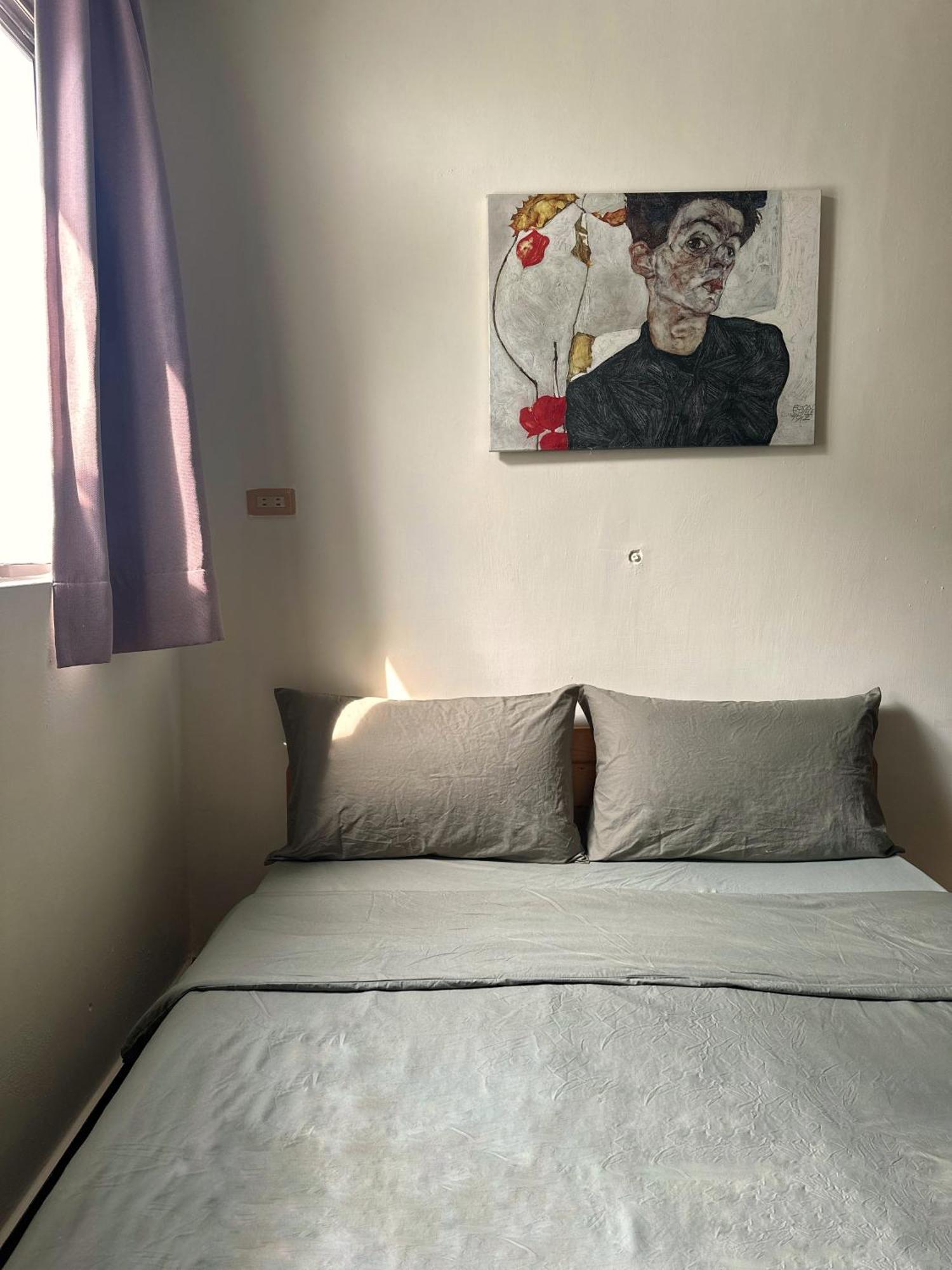 Dulan The Travel Bug Bistro Inn Donghe Exterior photo